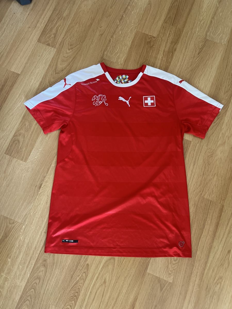Puma Canottiere & Pantaloni: Schweiz Nati Trikot L – Usato da Zürich venduto da 8047