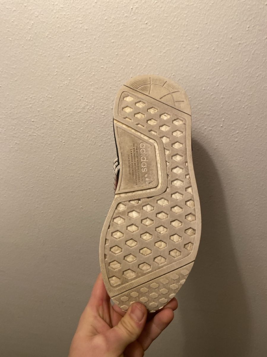 Adidas Scarpe da uomo: Adidas Pharrell Williams Human Race, Grösse 44 – Usato da Biglen venduto da Gloeggeler.03 3