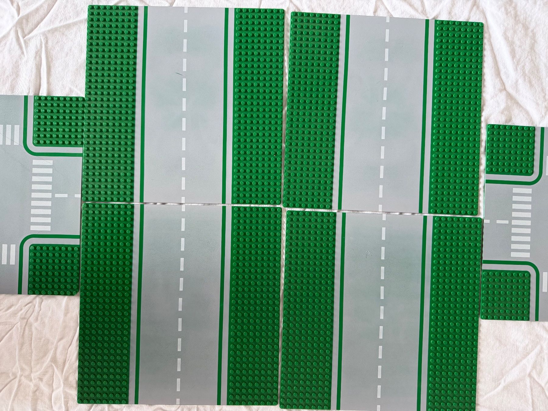 Lego Kit di costruzioni: Baseplate Road – Usato da Neftenbach venduto da Elitebricks 2