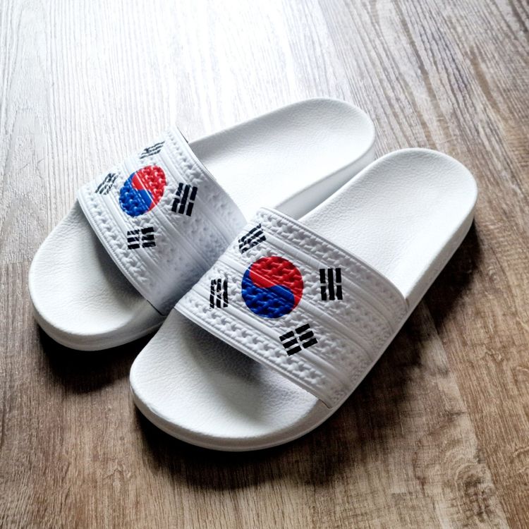 Schlüsselanhänger Südkorea – Bestickte Landesflagge Mit Schriftzug, Ca. 3 X 9,5 Cm, Mit 2,5 Cm Ring
