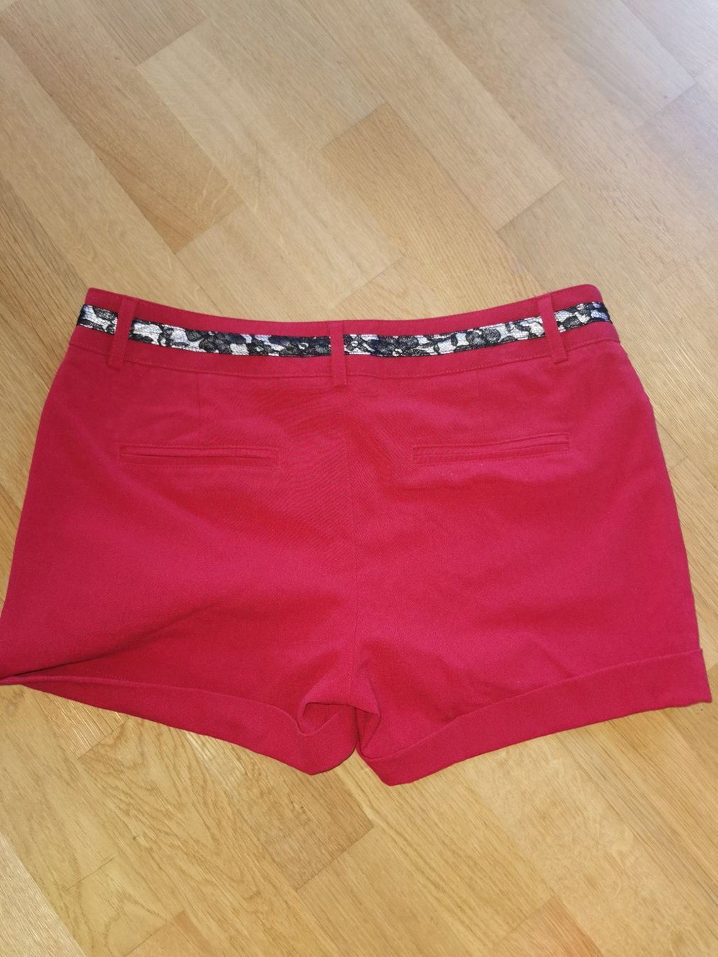Pantaloni: Kurze rote Hose, Gr. 38 – Usato da Malters venduto da Wahni81 1