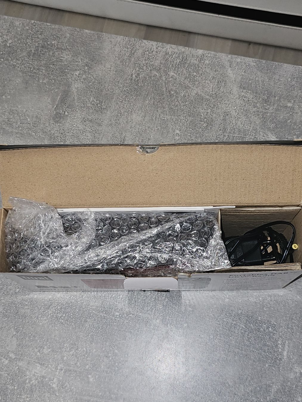 Dual Radios: Dual DAB+ Digitalradio FM portabel - Roter – Neu und originalverpackt aus Herzogenbuchsee von tgi_rln7 1