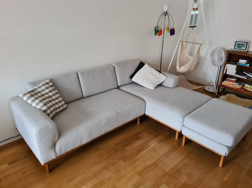 Sofacompany Divani: Wunderschönes Sofa Vilmar mit Fusshocker von SofaCompany – Usato da Bern venduto da FRG-EAST 1