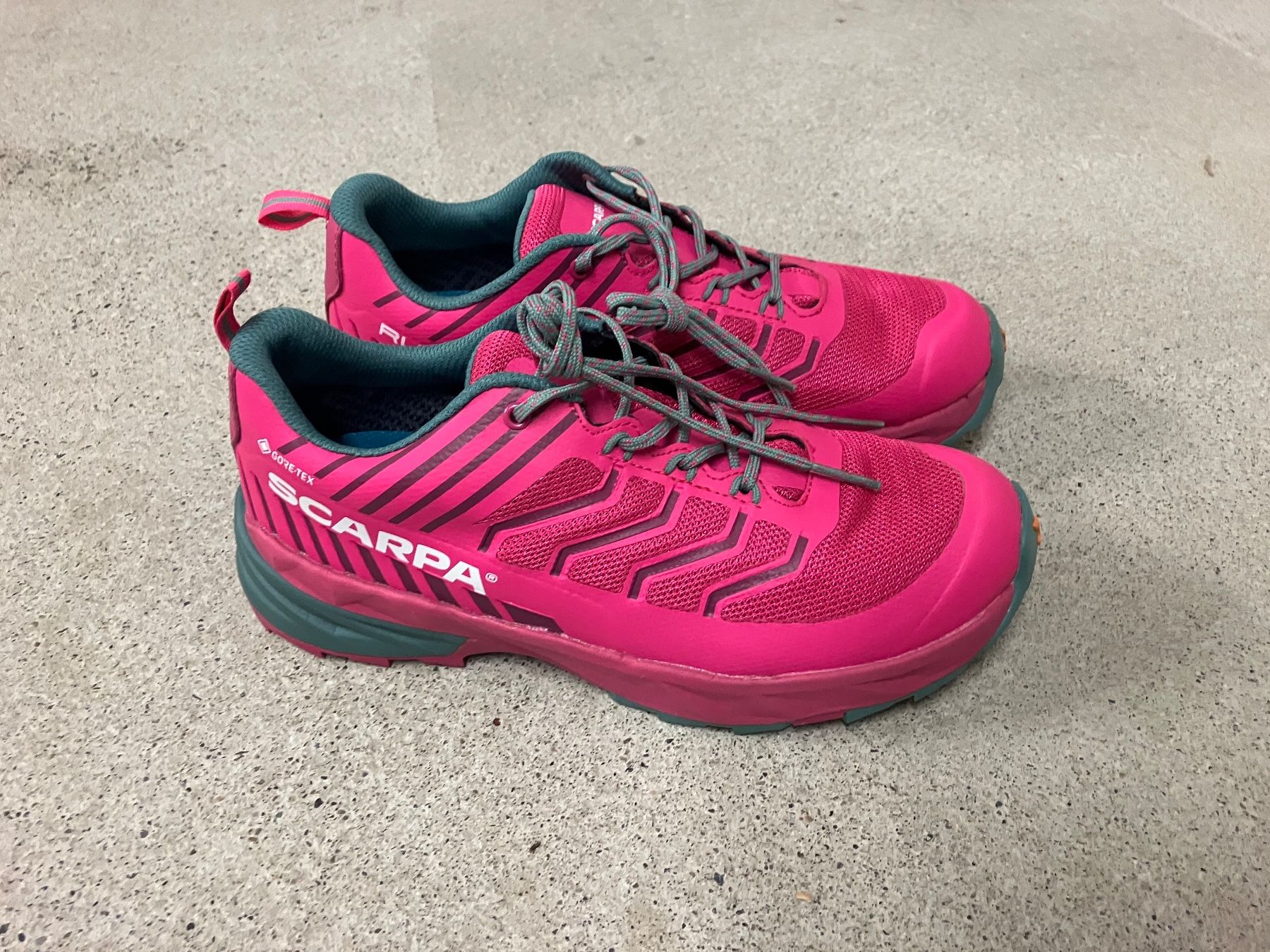 Scarpa Schuhe für Mädchen: Scarpa Rush Kid GTX, Gr.38, Pink, neu – Neu (gemäss Beschreibung) aus Zürich von nicocioc