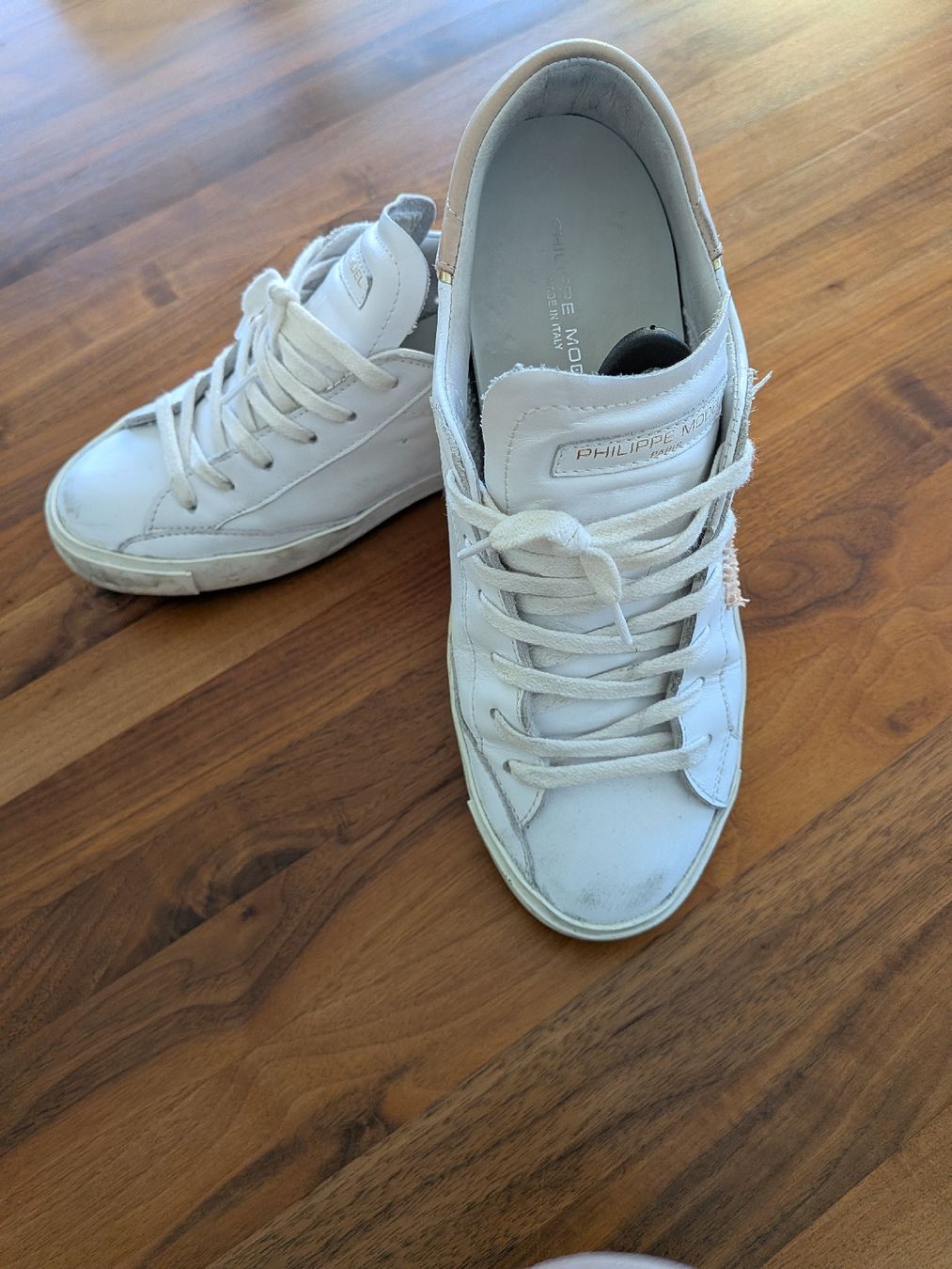 Scarpe da donna: Philippe Model,  weiss Leder Grösse 39 gebraucht – Usato da Lengnau AG venduto da Martinwh99 1