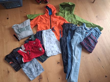 Kinderkleiderpaket Jungs Grösse 134 und 140