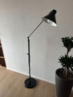 Ikea lampe noir sur pied