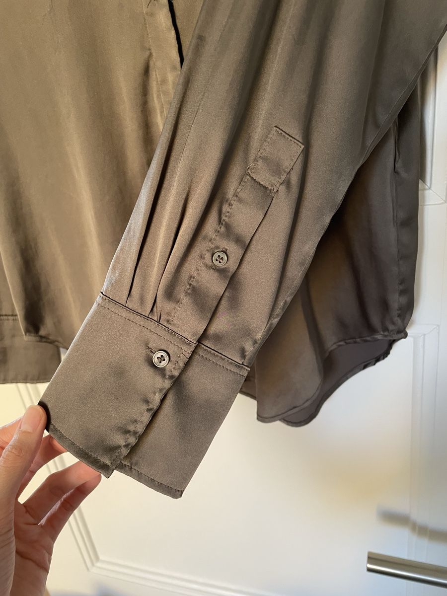 H&M Blusen: H&M Bluse glänzend – Gebraucht aus Zürich von Ali-Olmi 2