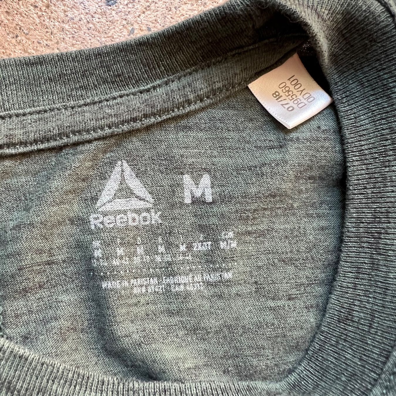 Reebok T-shirt: REEBOK T-Shirt – Usato da Zürich venduto da ClosetQueen 6