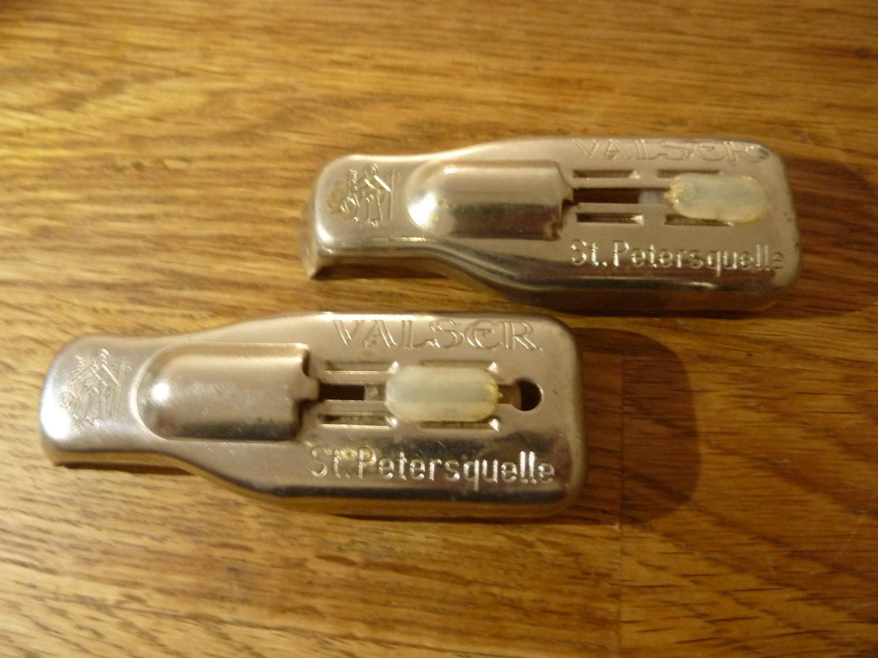 Apribottiglie & Tappi per chiusura: Flaschenöffner Verschluss VALSER antik – Usato da Hochfelden venduto da swissice 2
