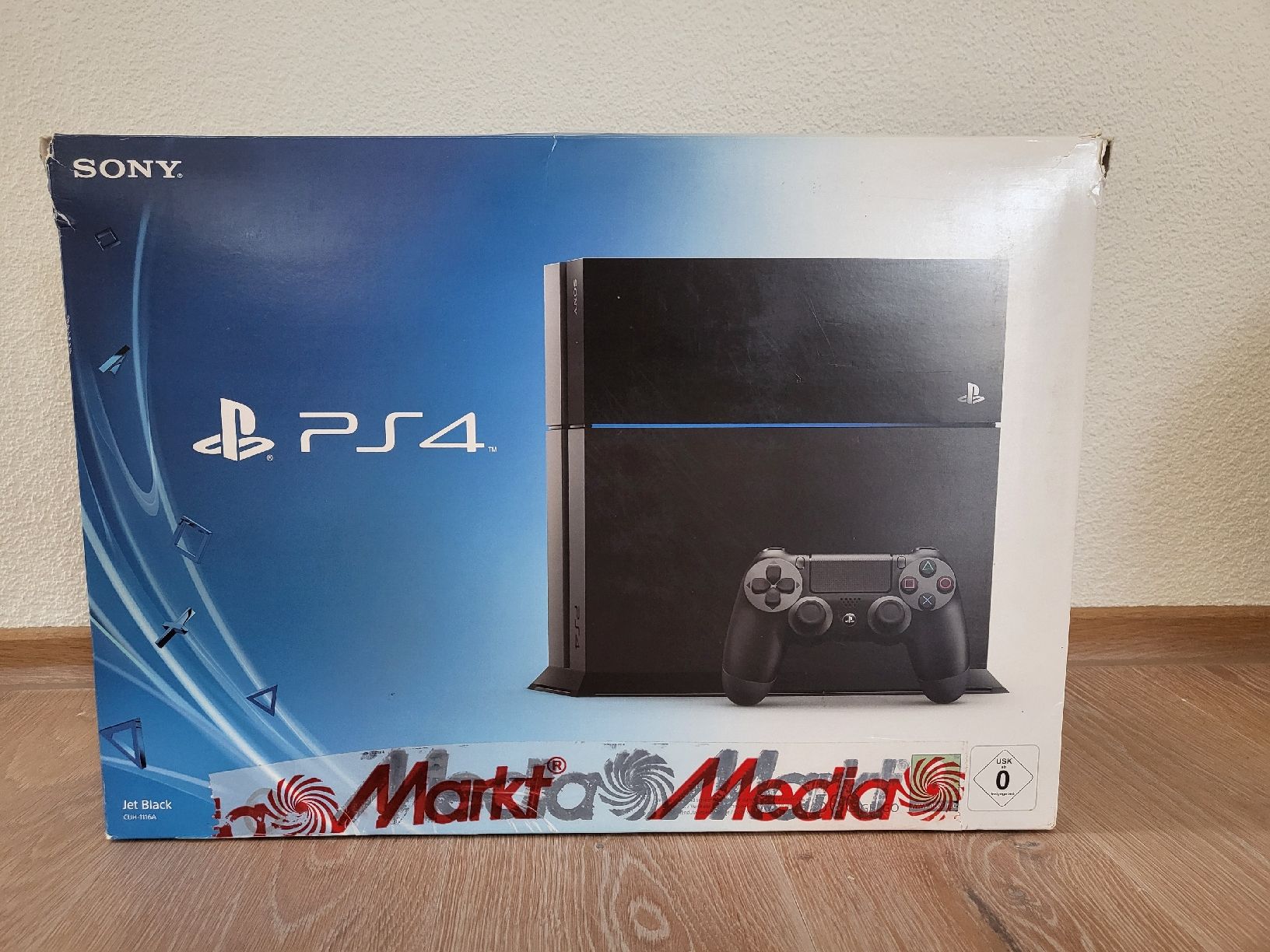 Sony Consoles: PS4 | 500GB | 2 Controller | 7 Spiele | Originalverpackung – D'occasion à Benken SG par Marcoswrt