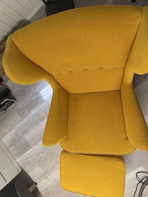 Ikea Sessel: Ohrensessel Ikea STRANDMON inkl. Hocker – Gebraucht aus Rümlang von Feflo