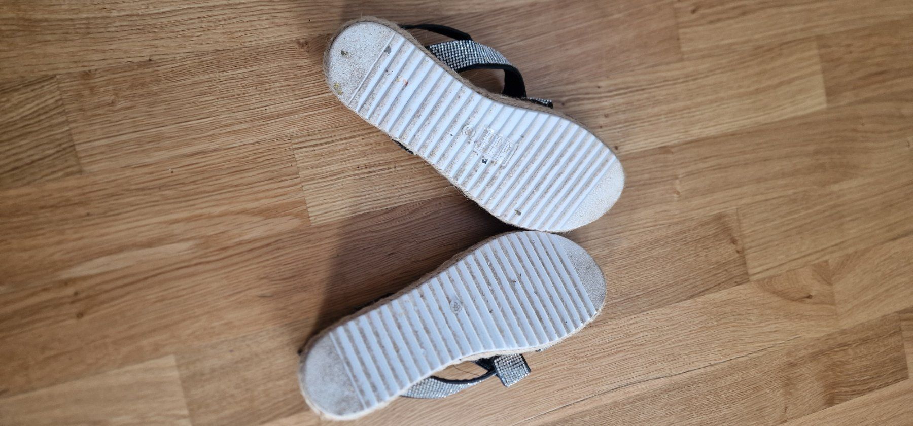 Shein Scarpe da donna: Sommer Sandalen mit Strass, Shein, Grösse 38 – Usato da Riehen venduto da gagi087 1