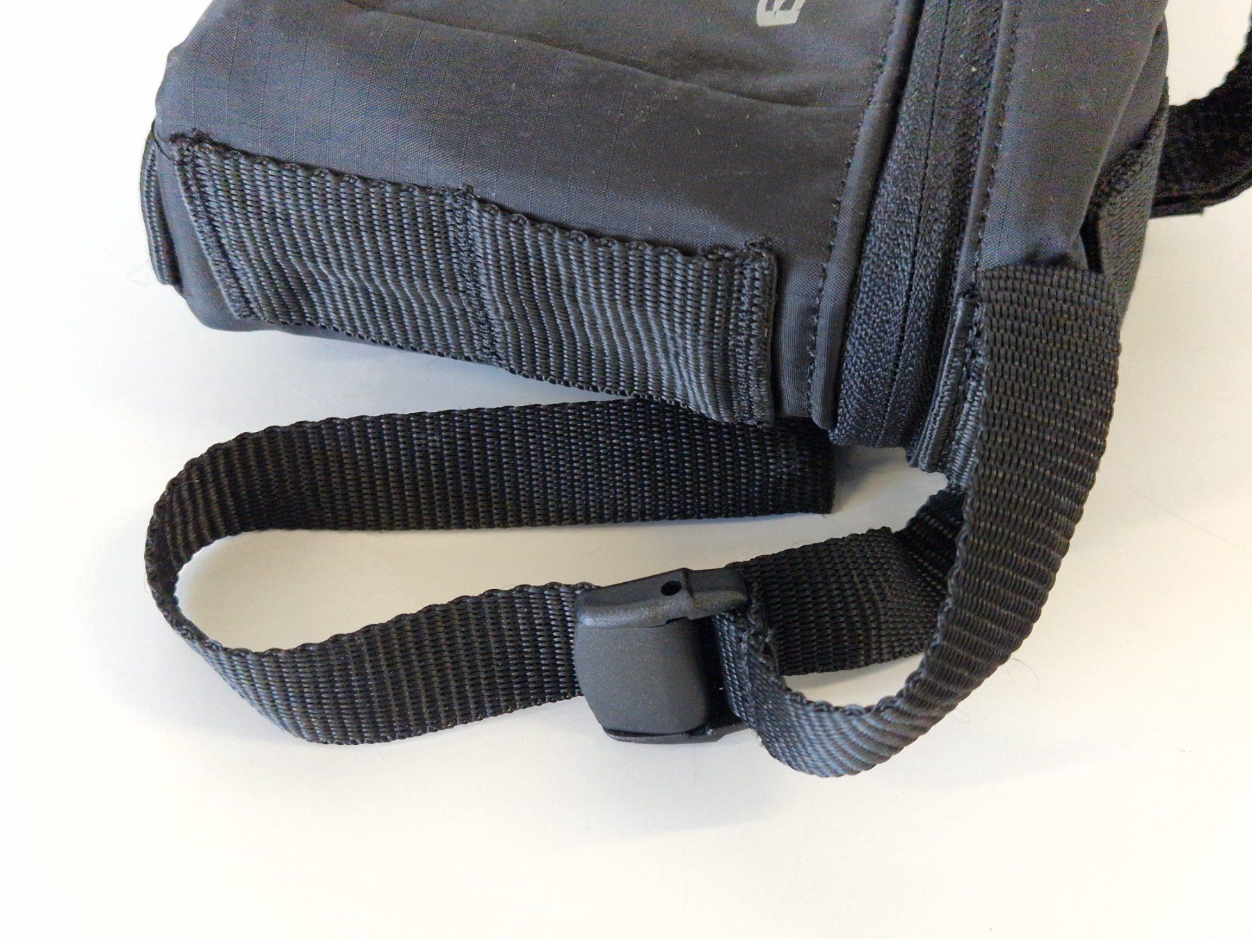 Taschen: BLACKBURN Outpost Frame Bag Black – Gebraucht aus Muhen von Restwert_Muhen 3