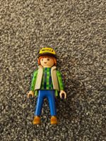 Playmobil Figur Junge mit Maxx7 Kappe guter Zustand