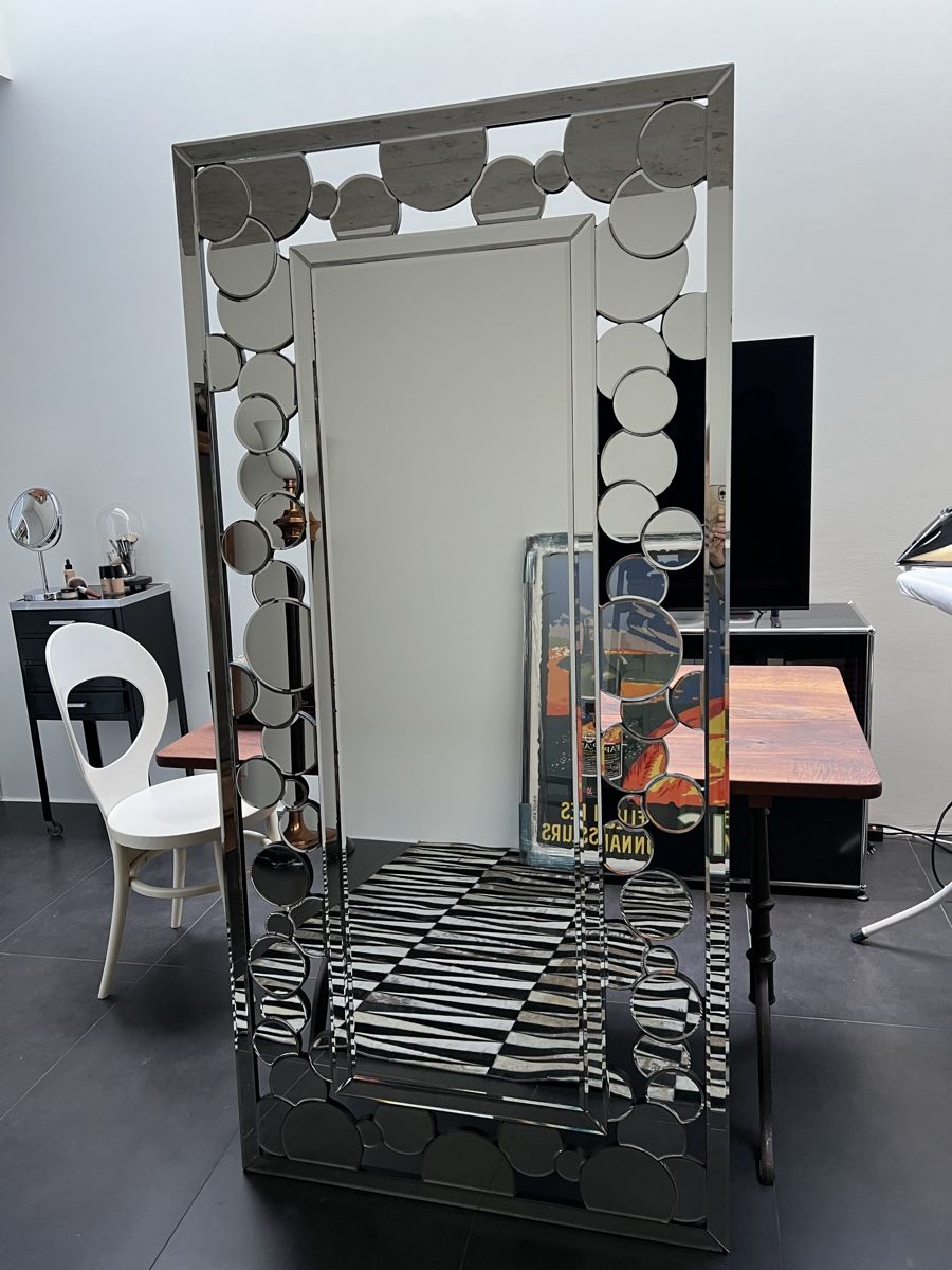 Specchi: Fantastischer grosser Vintage Spiegel – Usato da Wabern venduto da La-Vitrine