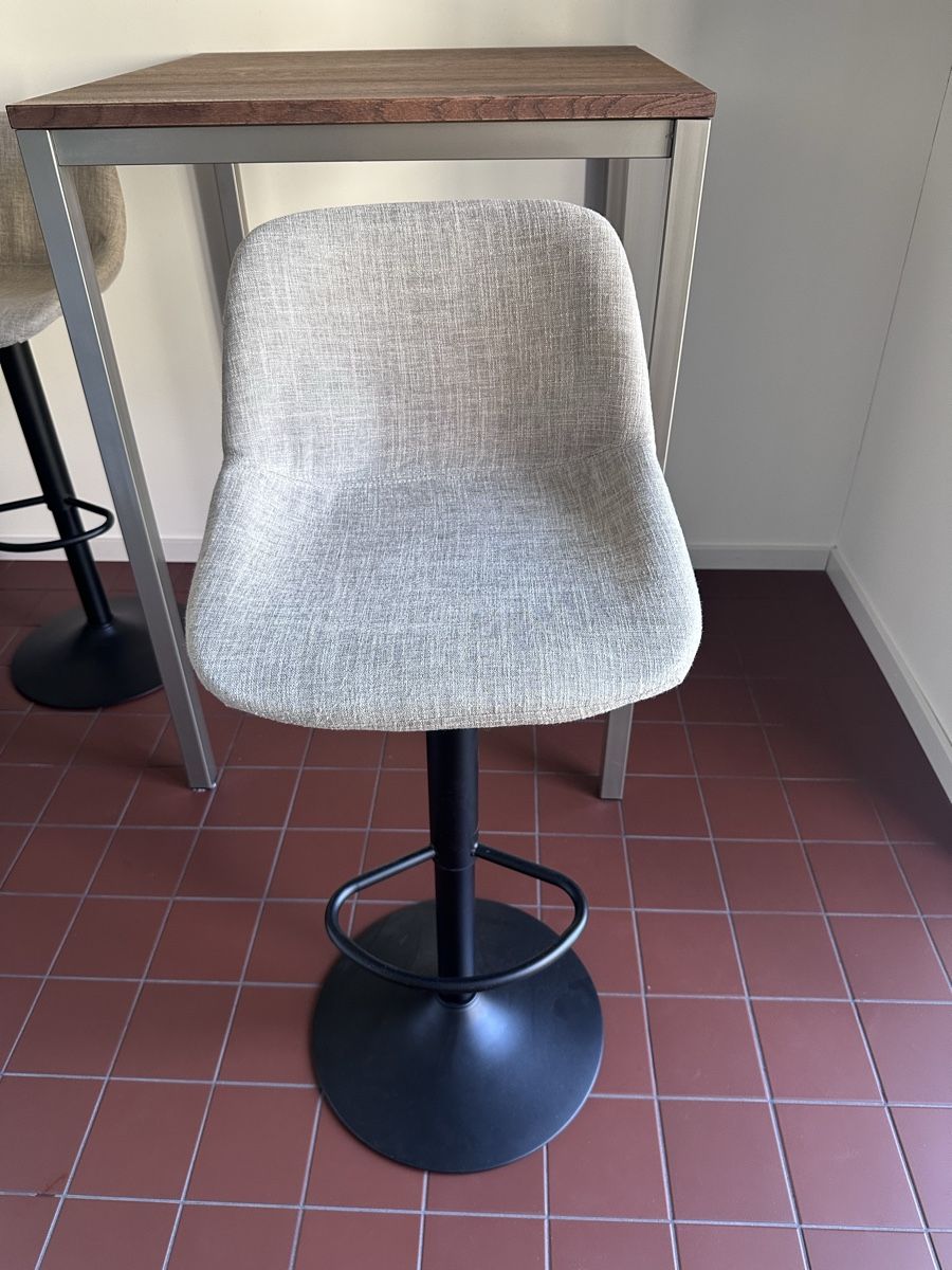 Stühle: 2 Bar Hockers – Neu (gemäss Beschreibung) aus Zürich von juz_2t2j 1