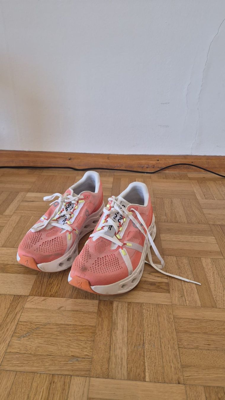 On Scarpe da donna: Laufschuhe ON – Usato da Zürich venduto da sar_v8j7 2