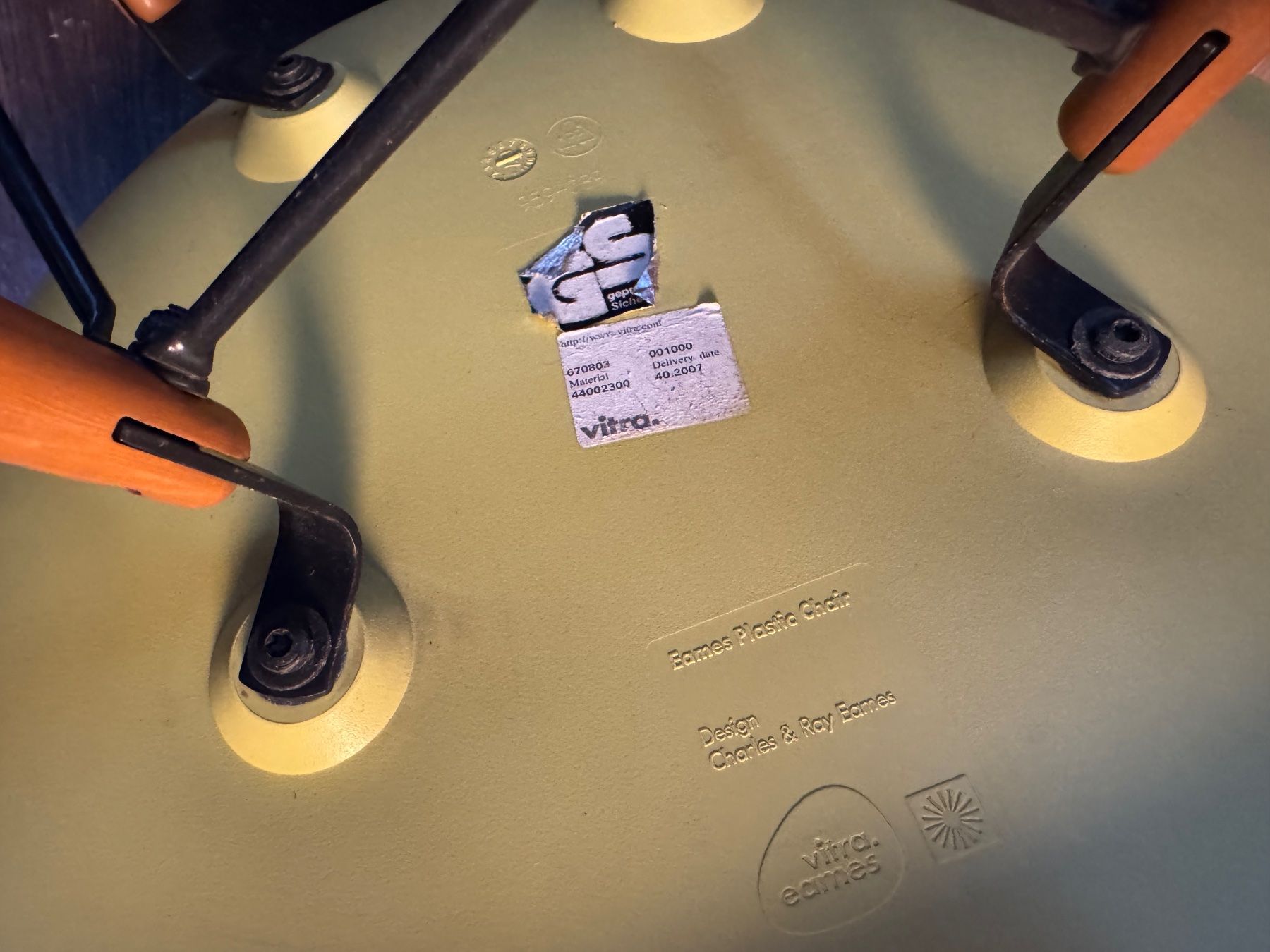 Vitra Sedie: ORIGINAL VITRA EAMES PLASTIC SIDECHAIR STUHL TOP DESIGN 4 x – Usato da Balterswil venduto da MR_FEELGOOD 7