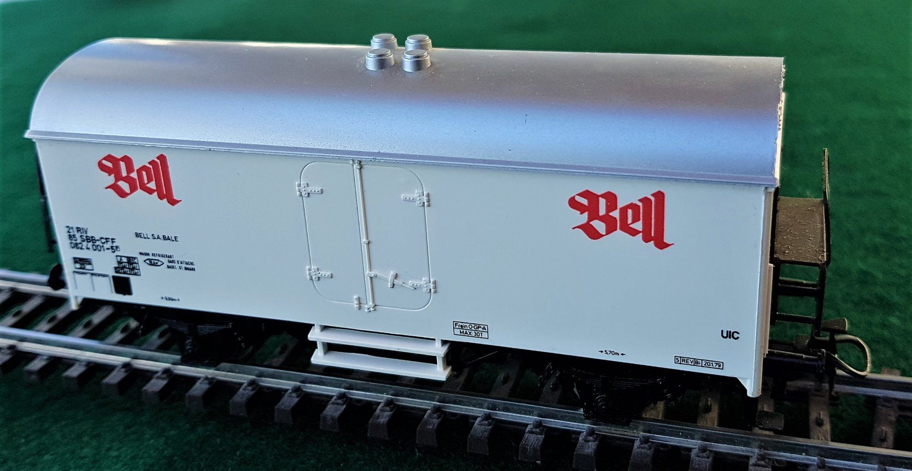 Märklin Modellini di ferrovie: 2 Märklin Kühlgüterwagen – Usato da Bellikon venduto da Umba02 4