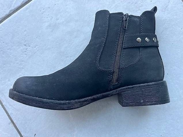 Chaussures femmes: Bottines – D'occasion à Chevroux par ateca2017 1