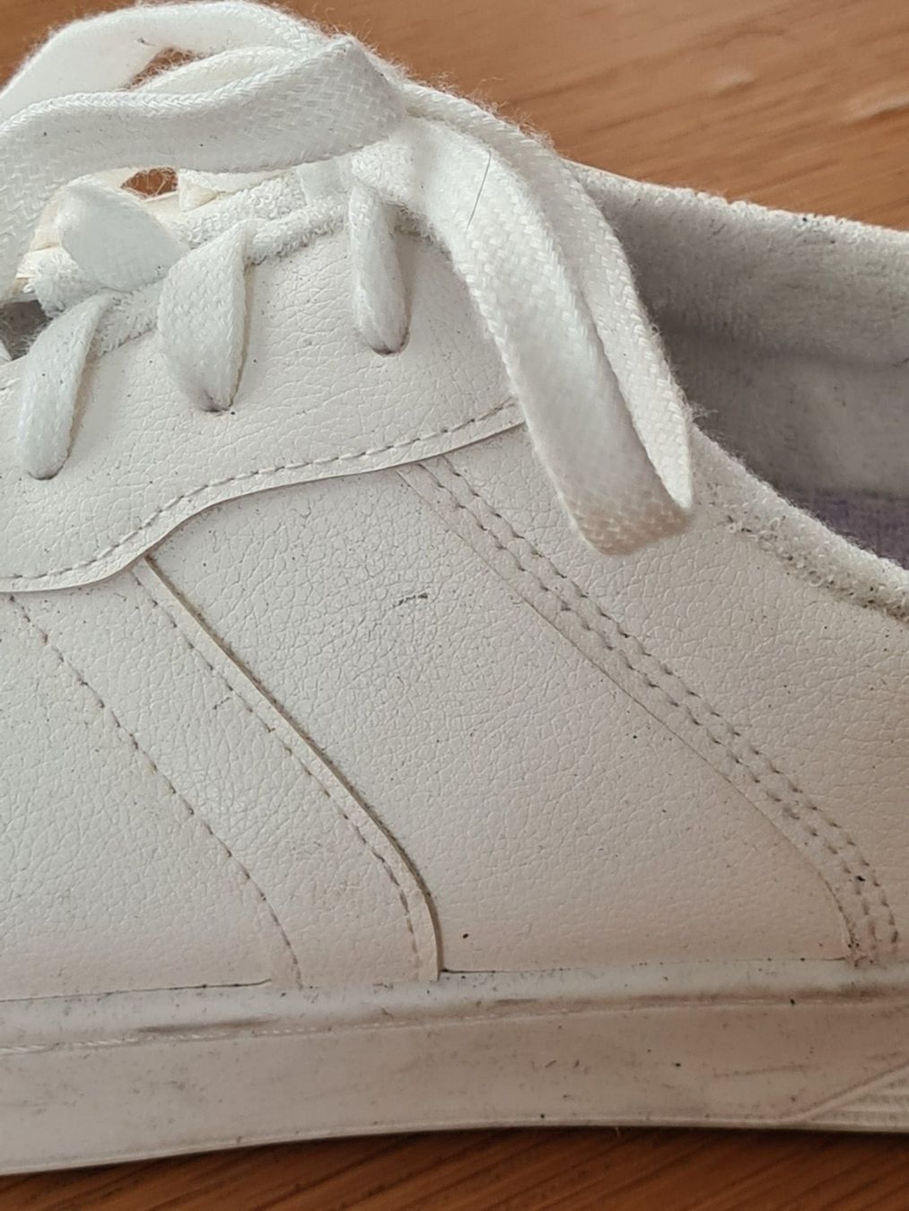 Scarpe da donna: weisse Freizeitschuhe aus Leder Grösse 39 – Usato da Olten venduto da chaas21 2