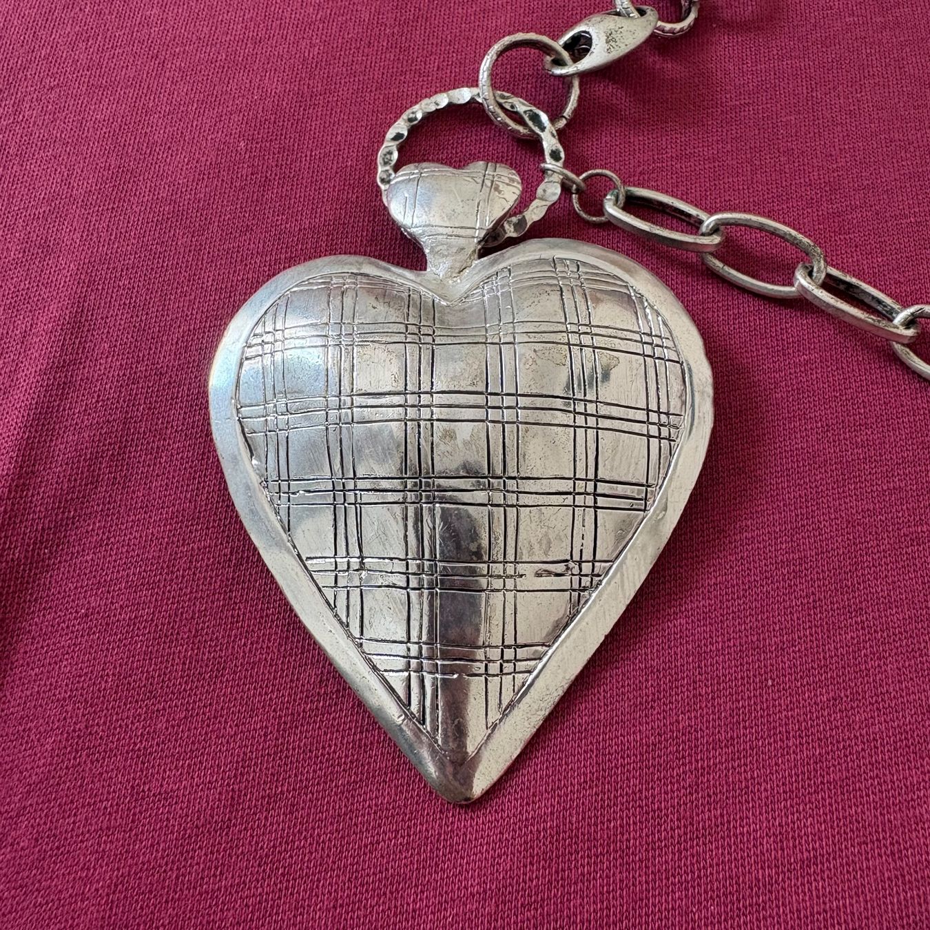 Catenine: Collier pendentif cœur argenté – Usato da Moudon venduto da TigerrrEye