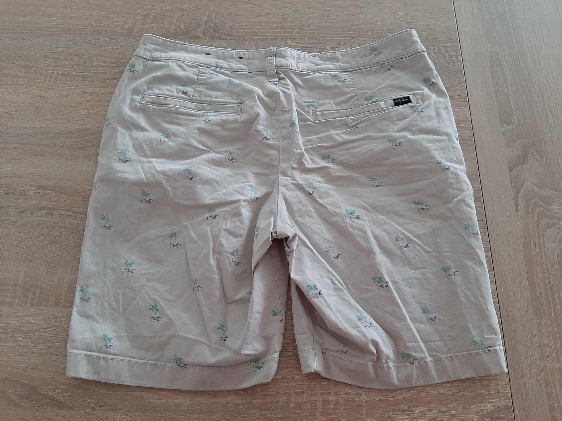 Hollister Pantaloni: Kurze Hose hellbeige mit Muster, Weite Gr. 32 – Usato da Menziken venduto da Rien1 4