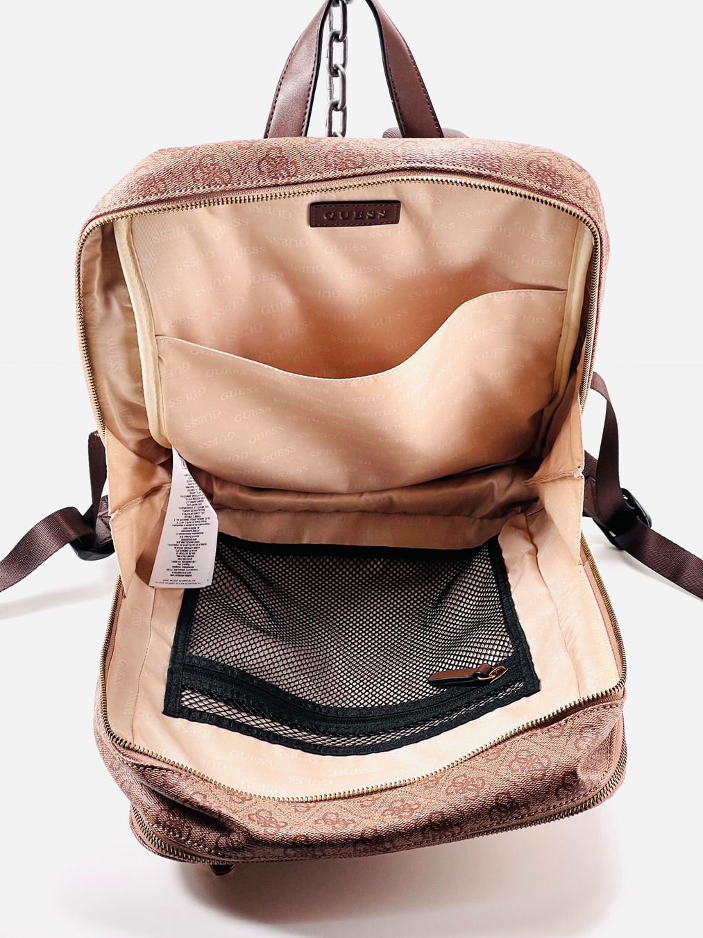 Guess Zaini: GUESS COMPACT SQUARED Rucksack - Beige/Brown Monogramm Print – Usato da Zürich venduto da Arche_Brockenhaus 4