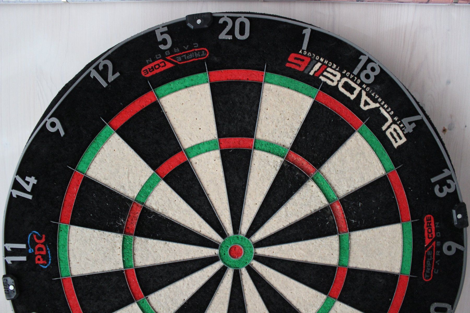 Freccette: Winmau Blade 6 Triple Core Carbon Dartboard / Dart Board – Usato da Ebertswil venduto da Ricogoeritz 1