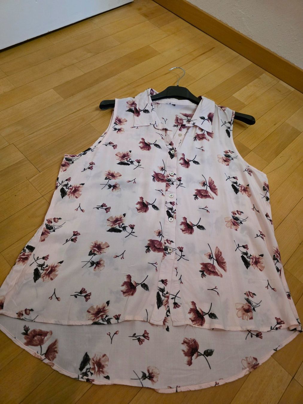 Camicette: Sommerliche Bluse, ärmellos, Gr. 40, florales Muster – Usato da Wald ZH venduto da CapLux 1