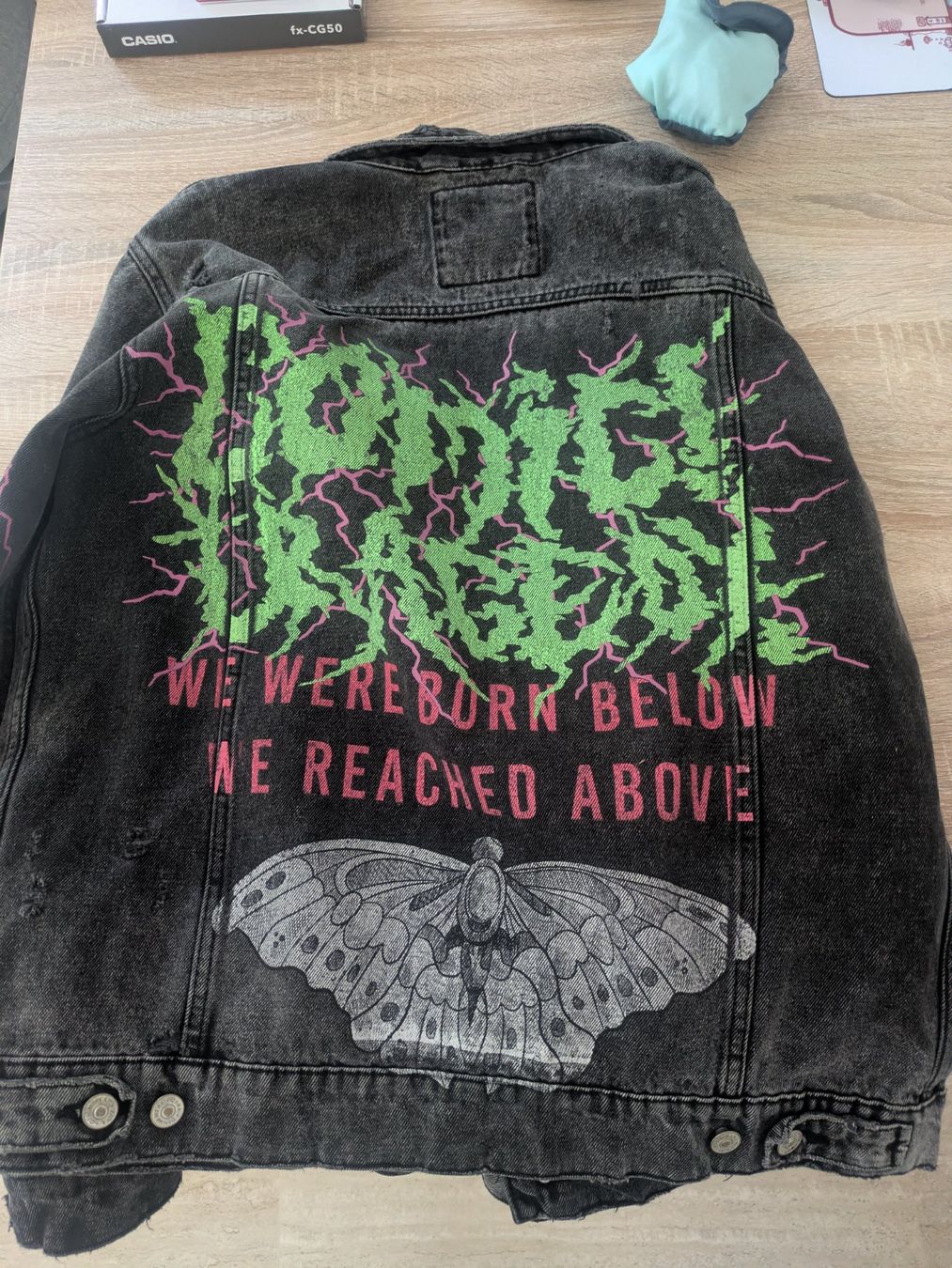 Zara Jacken: Zara Black Denim Jacket Graphic Print Size S – Gebraucht aus Losone von AlpineLayer 2