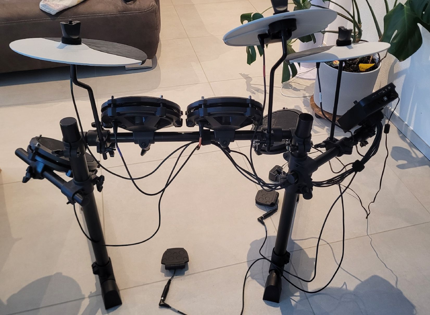 Alesis Strumenti musicali: Alesis Debut E-Drums für Kinder  – Usato da Frick venduto da gro_6pt9 1