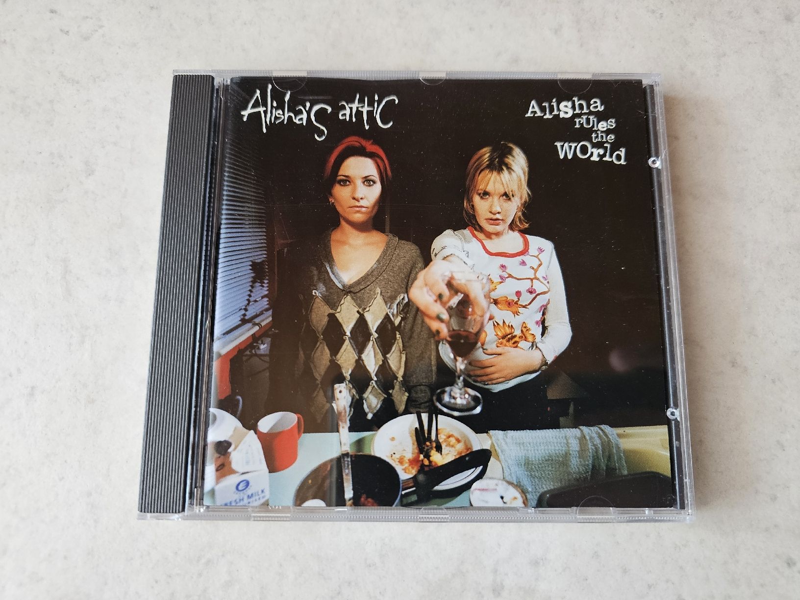 CD: Alisha's Attic  -  Alisha Rules The World – Usato da Schneisingen venduto da backstore24