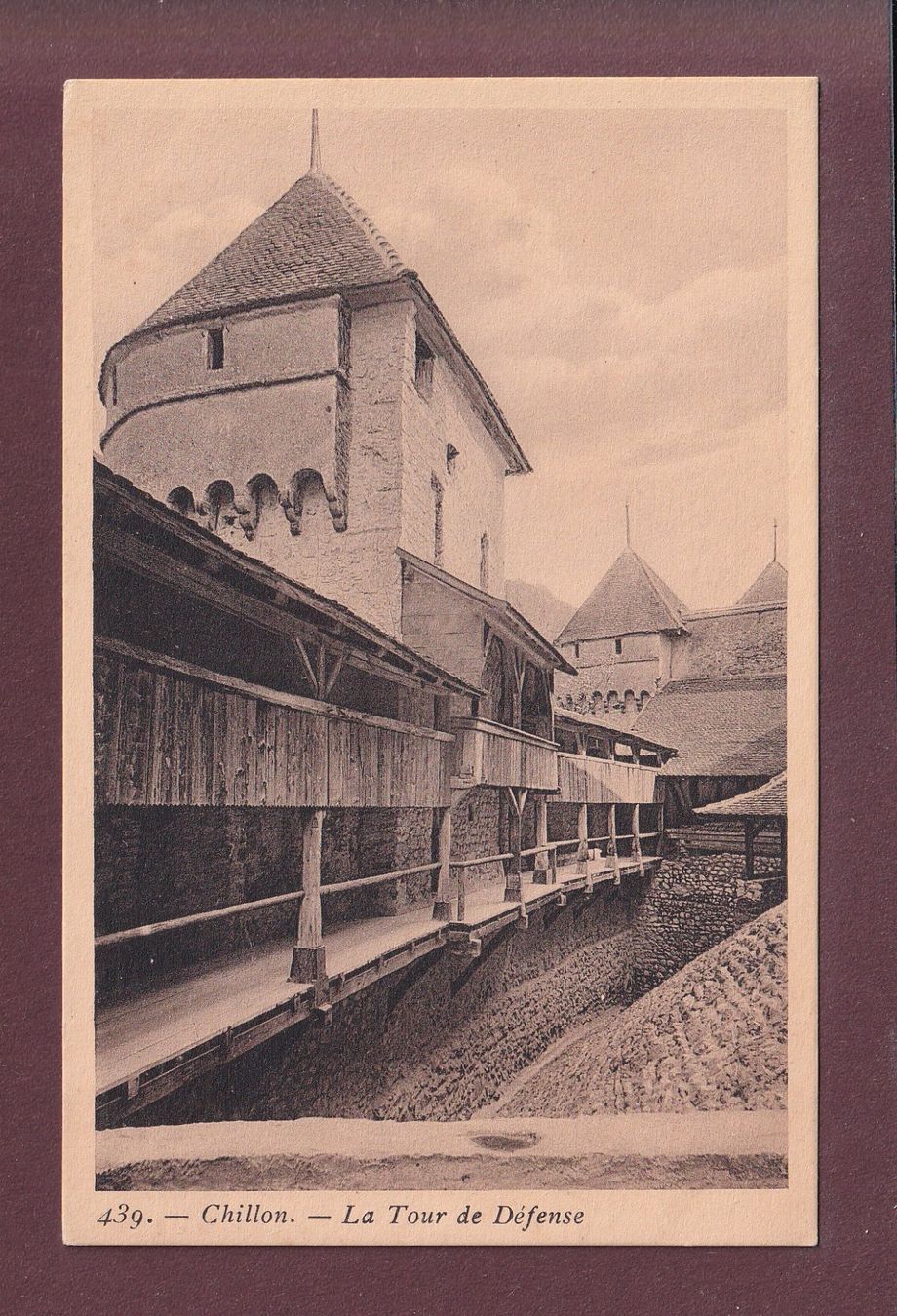 Cartoline postali: Château de CHILLON - Tour de défense – Usato da Pully venduto da nicecards