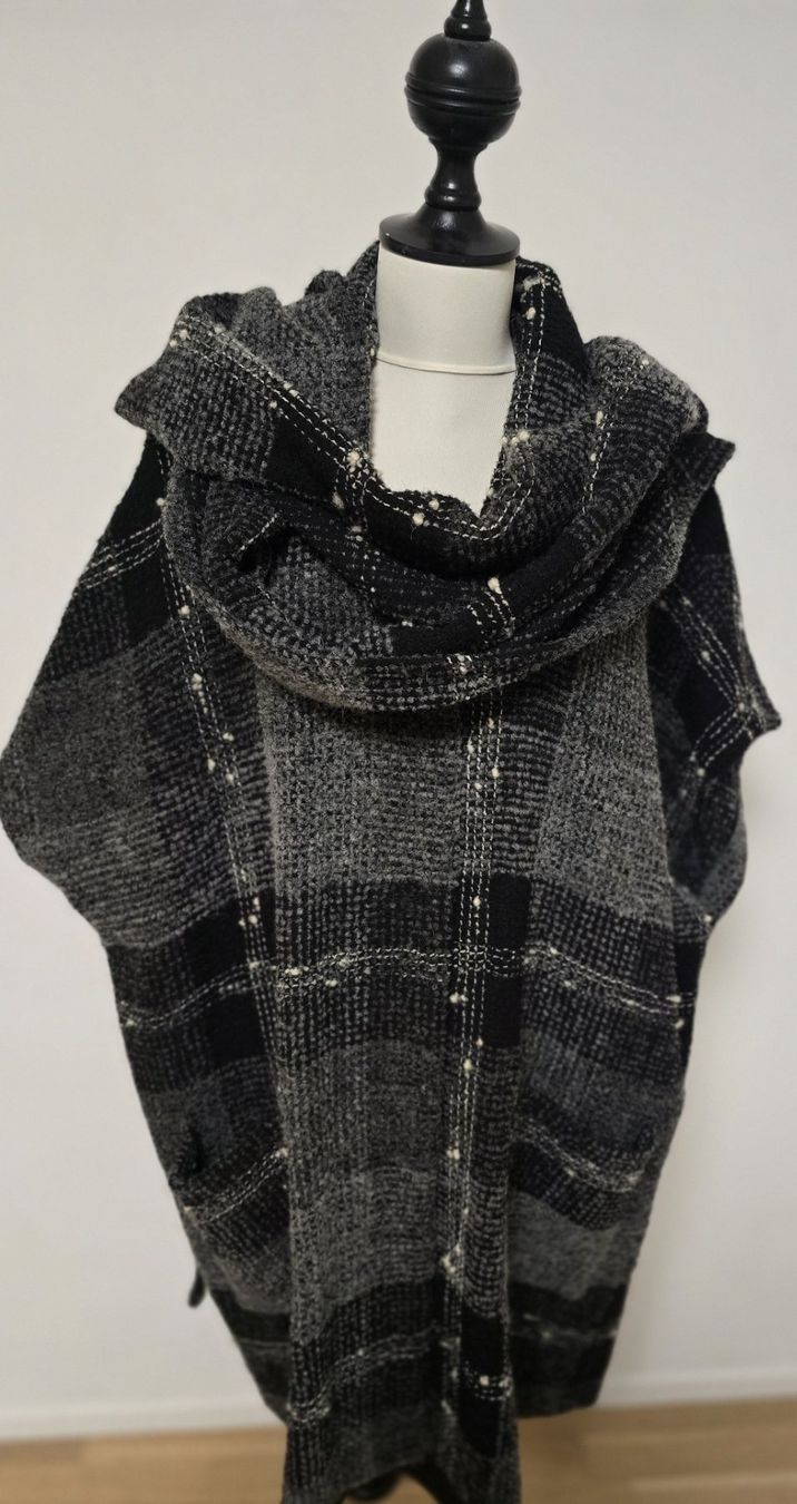 Autres vêtements femmes: Poncho-Cape Schurwolle neu – Neuf (Voir description) à Bergdietikon par ewa1005 5