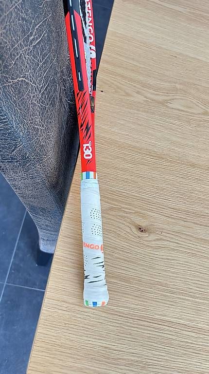 Schläger: Raquette tennis  – Gebraucht aus St-Aubin FR von Schinz 1