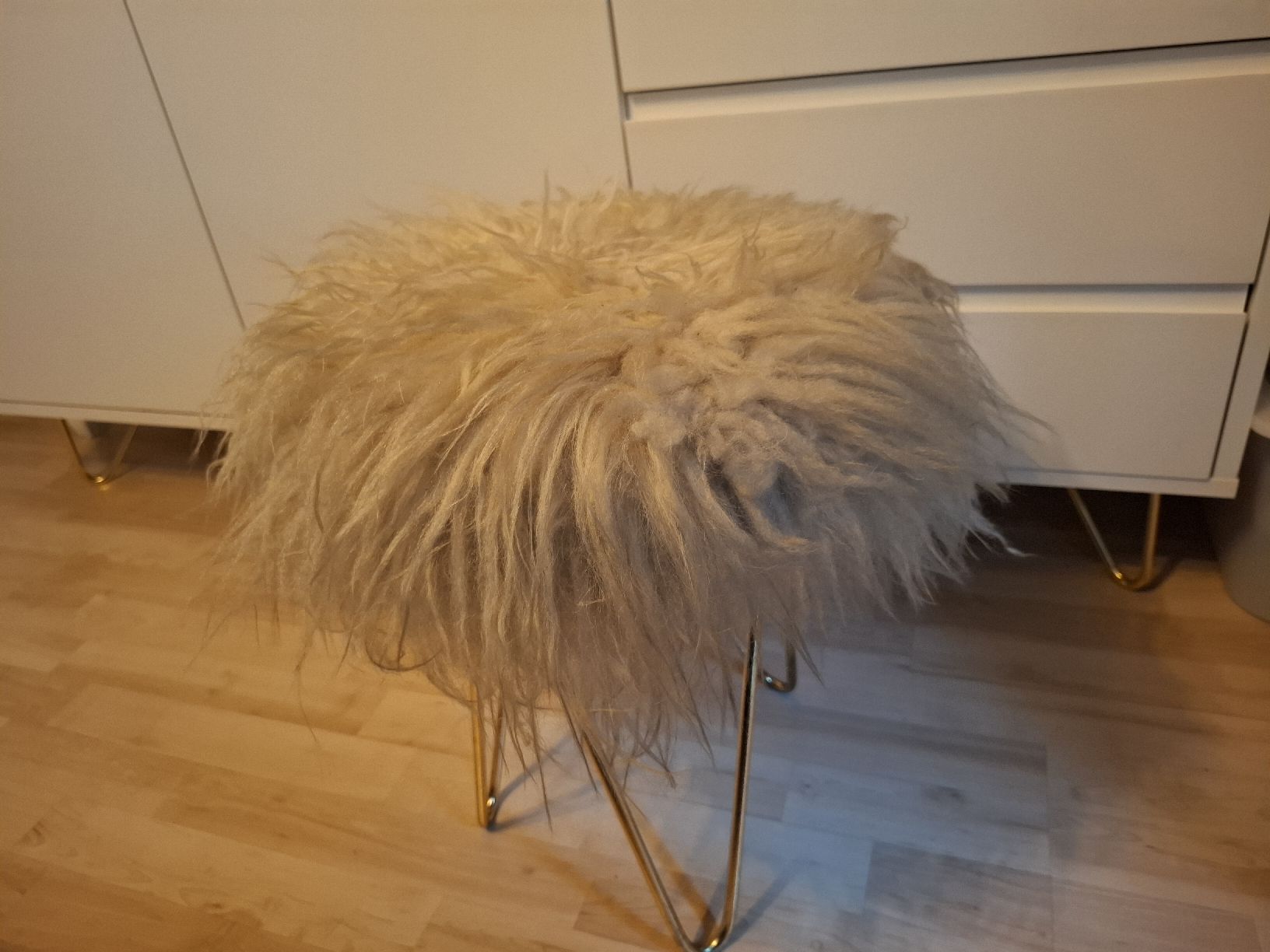 Sgabelli: Vintage Fellhocker – Usato da Bern venduto da Belverdere21