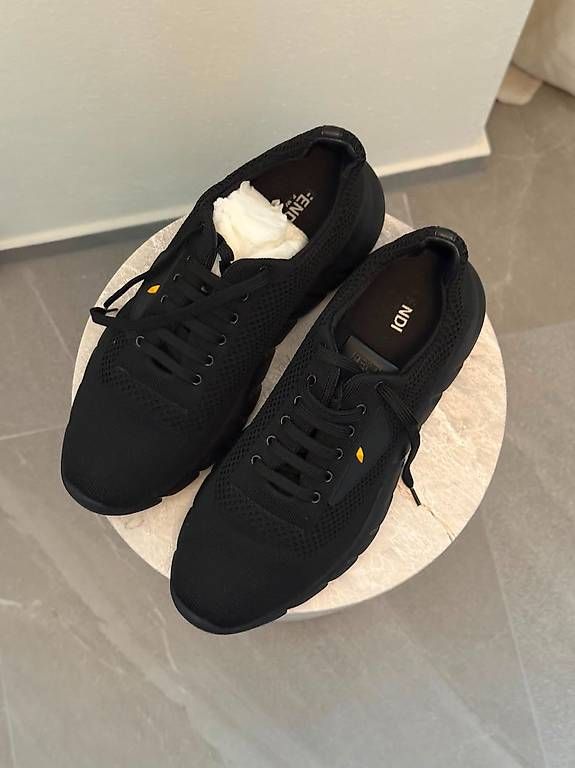 Fendi Chaussures hommes: Fendi Sneaker in Gr. 42 – D'occasion à Zunzgen par Vicehead77 2