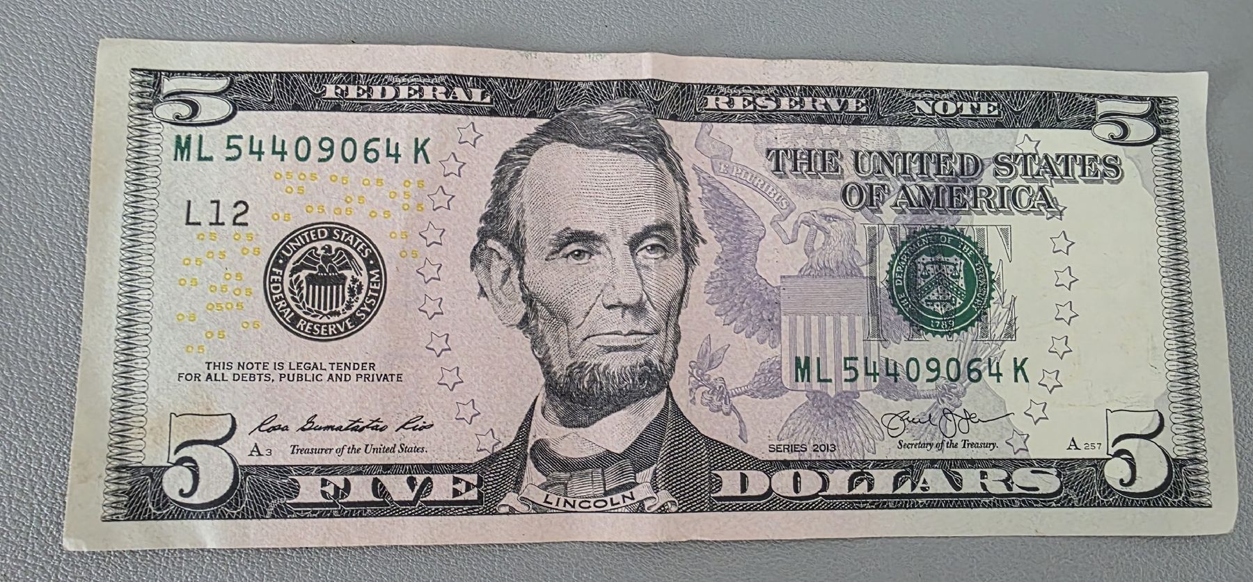 Banconote: 5 USA Dollar - Lincoln - Serie 2013 – Usato da Niederuzwil venduto da 262305