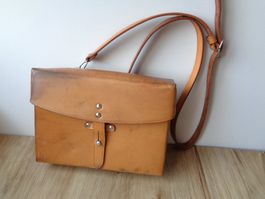 LEDERTASCHE KARTENTASCHE UMHÄNGETASCHE