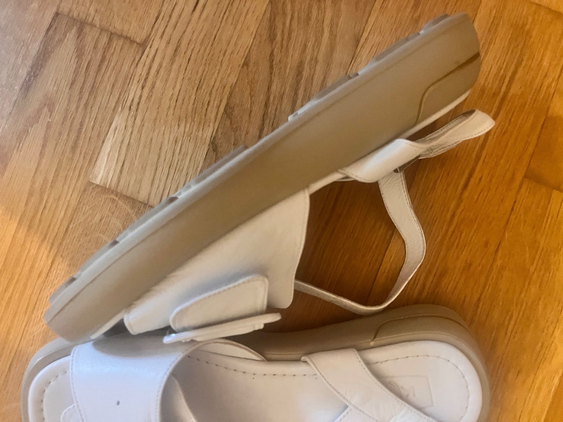Damenschuhe: Sandalen – Gebraucht aus Winterthur von nevaschnee 1