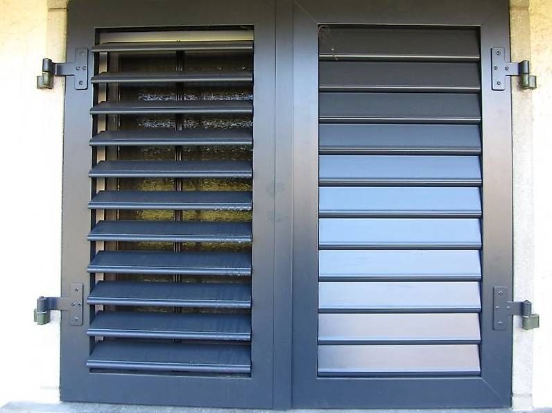 Fensterläden: Alufensterläden, mit  Einbruchschutz, Anthrazitgrau – Gebraucht aus Winterthur von BauTeilLaden2000