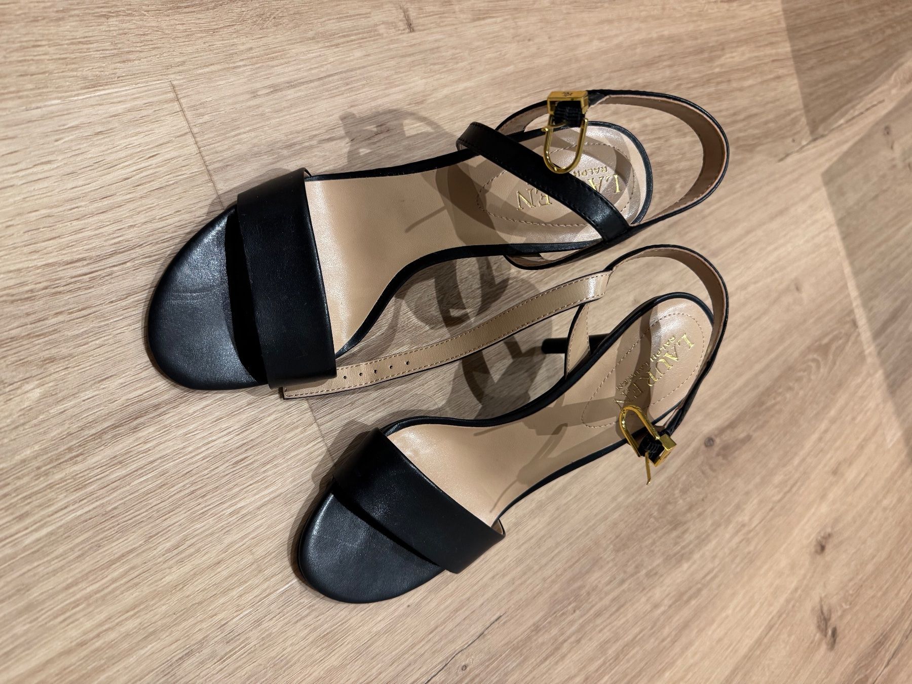 Ralph Lauren Scarpe da donna: Ralph Lauren Damen Sandalen – Usato da St. Antoni venduto da maria..castro 5