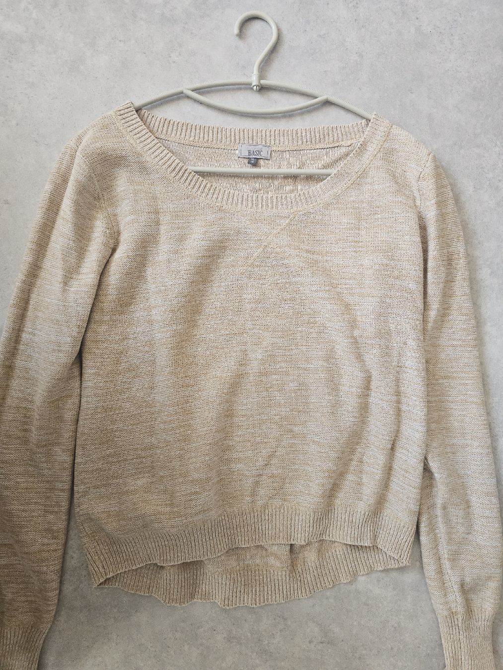 Maglioni & Felpe: Pull BASIC, taille M, couleur crème et beige – Usato da Sornetan venduto da T.a333 1