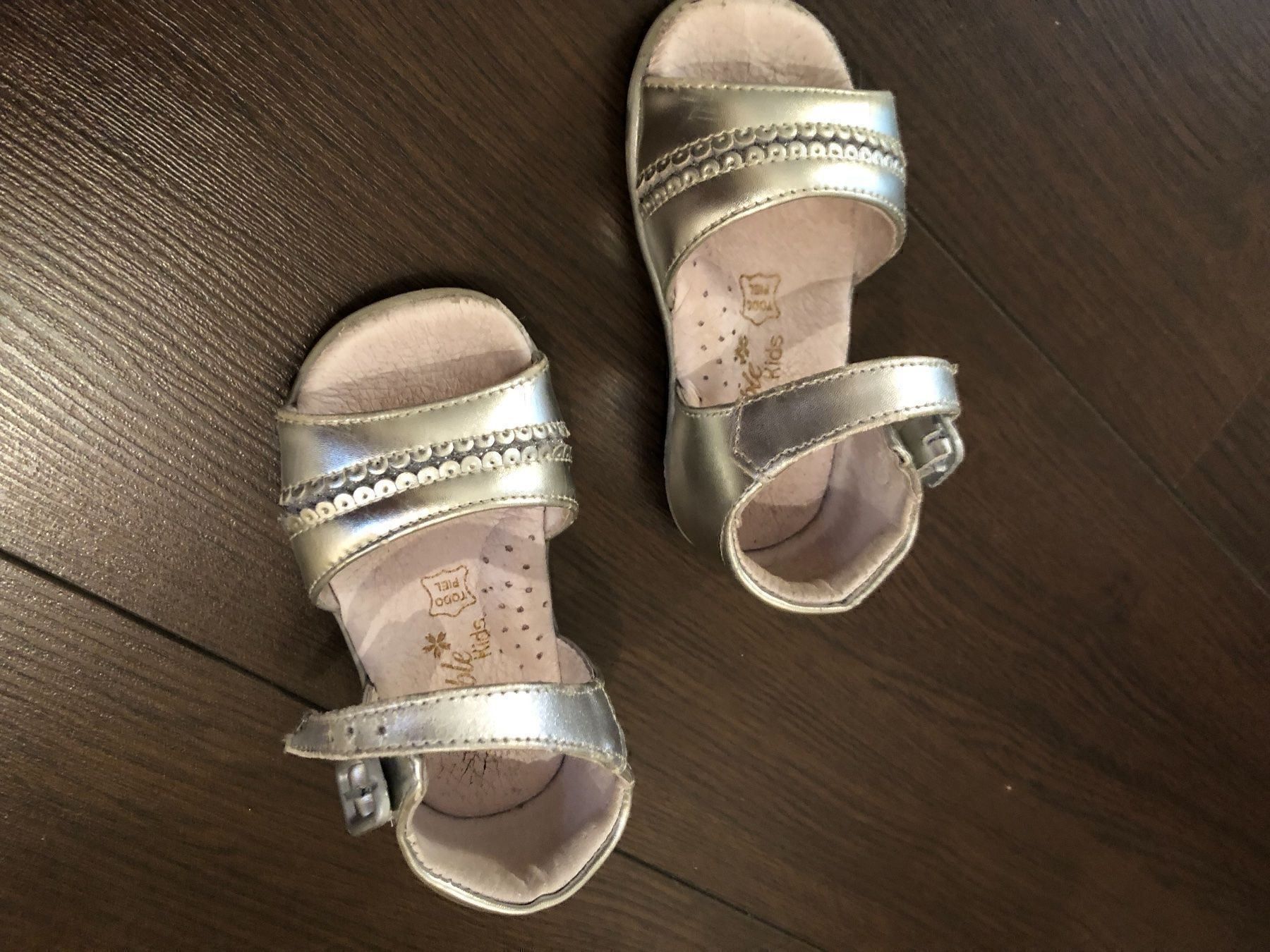 Schuhe für Jungen: Sandales enfant t20 – Gebraucht aus MARLY von AISLEE