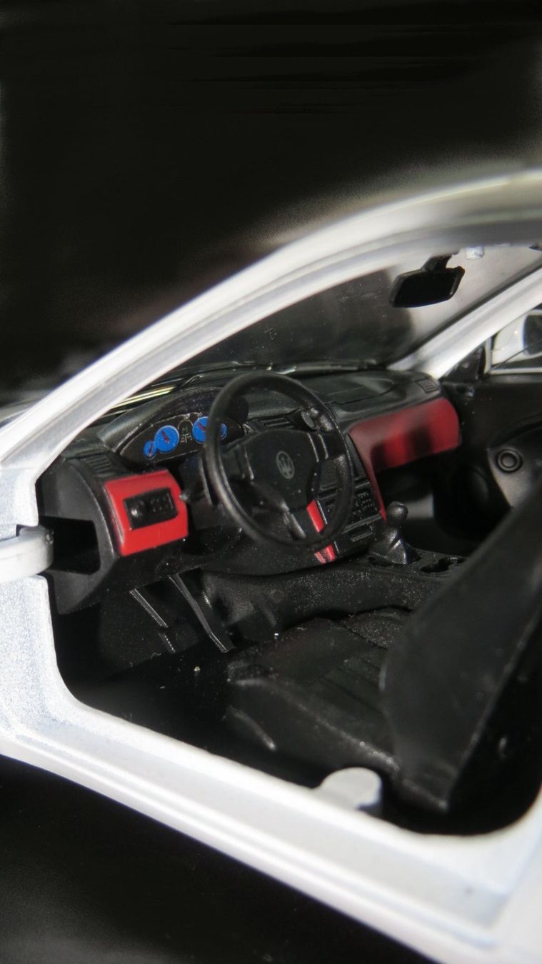 Motormax Modellini d'auto: Maserati Gran Turismo – Usato da Herisau venduto da Simonalb 4