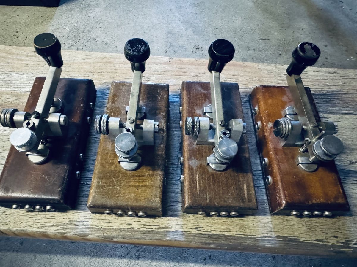 Funktechnik: 4 x Morsetasten – Gebraucht aus Sternenberg von Mcfraui 2