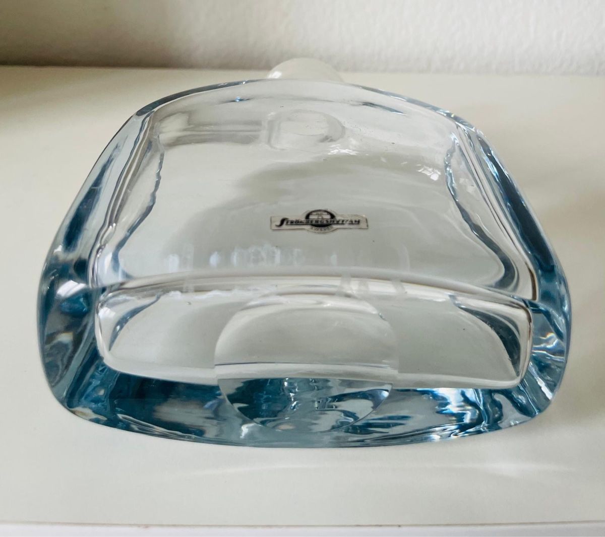 Caraffe: Glas-Karaffe Strömbergshyttan Eisblau | Vintage Schweden – Usato da Zürich venduto da Calaminta 1