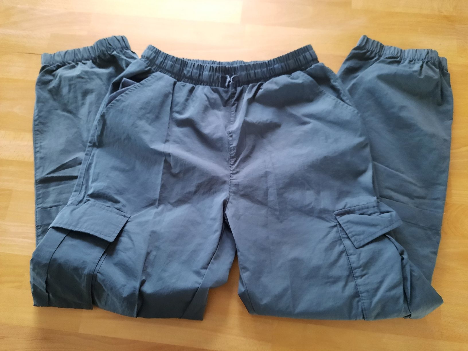 Pantaloni: Lässige leichte Cargohose, Gr. 164 – Usato da Jonschwil venduto da sonja8472 2